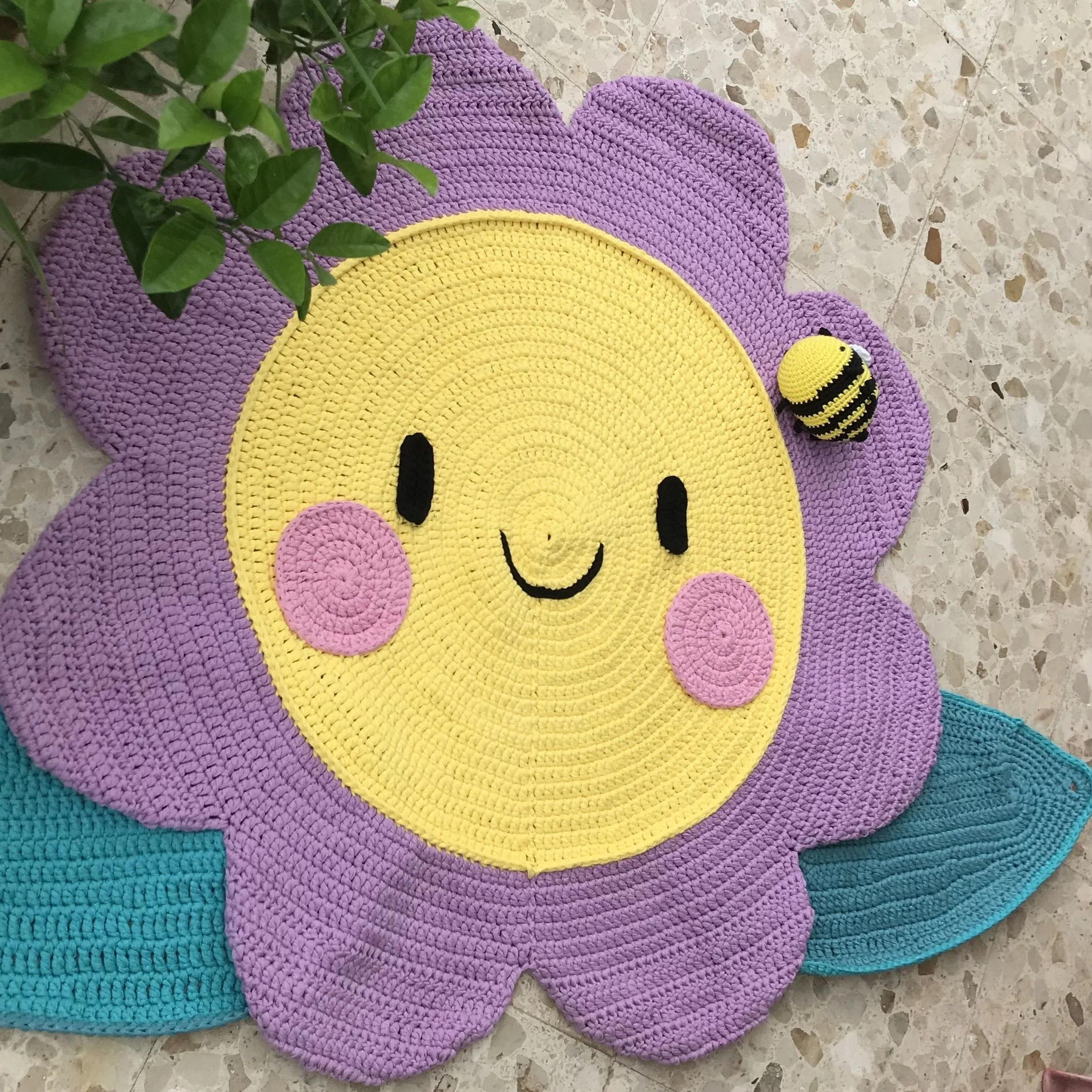 Kawaii Daisy - Rug - Image 3